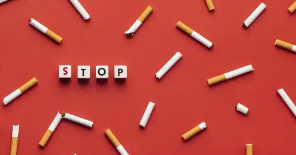 Des cigarettes avec un stop