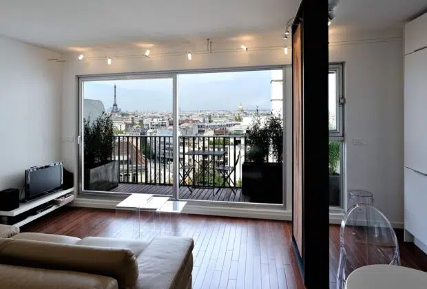 Un appartement à Paris avec vue sur la tour eiffel